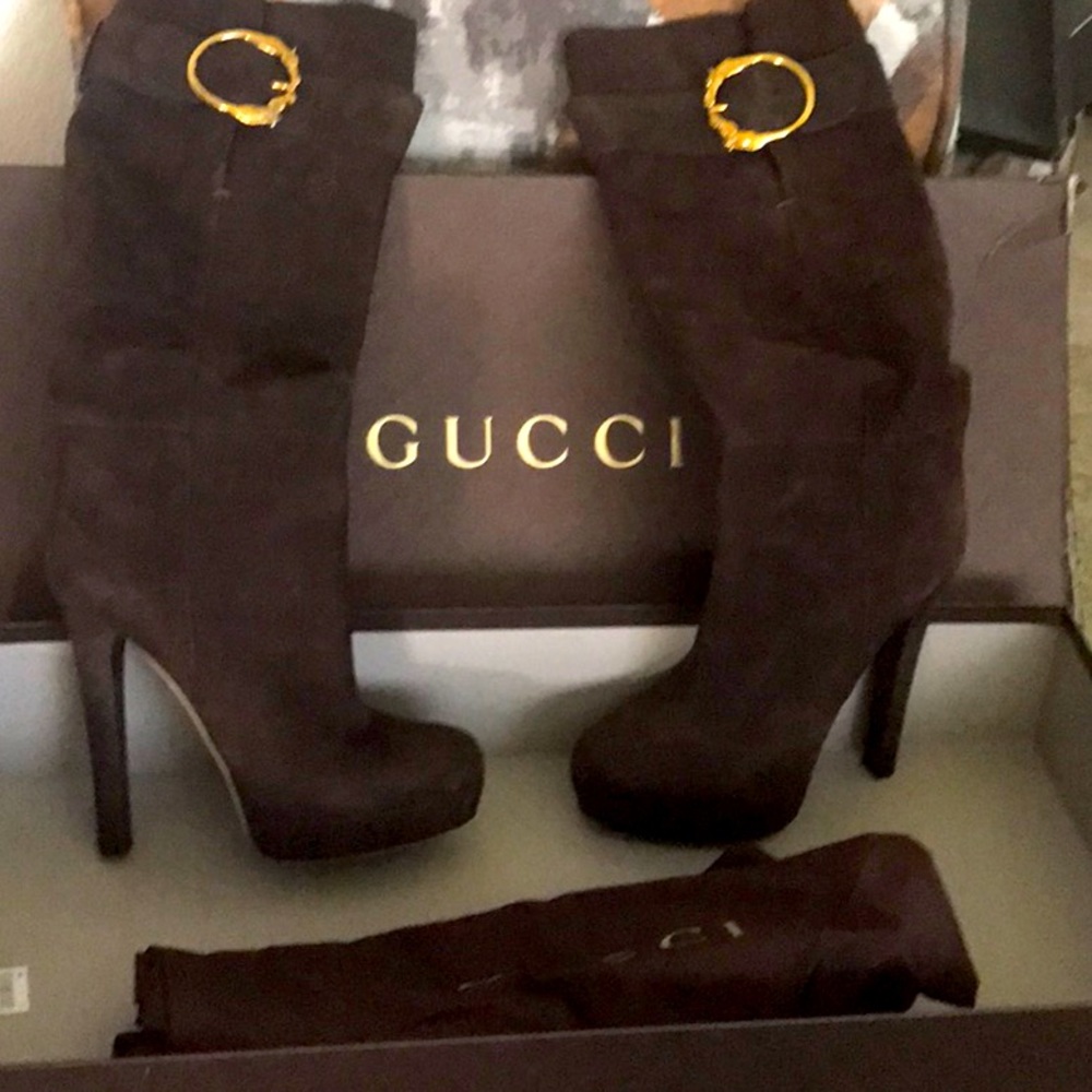 Gucci boots size 42 brown